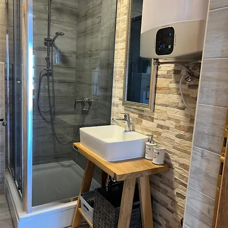 Cherry 1 Apartmán Vis